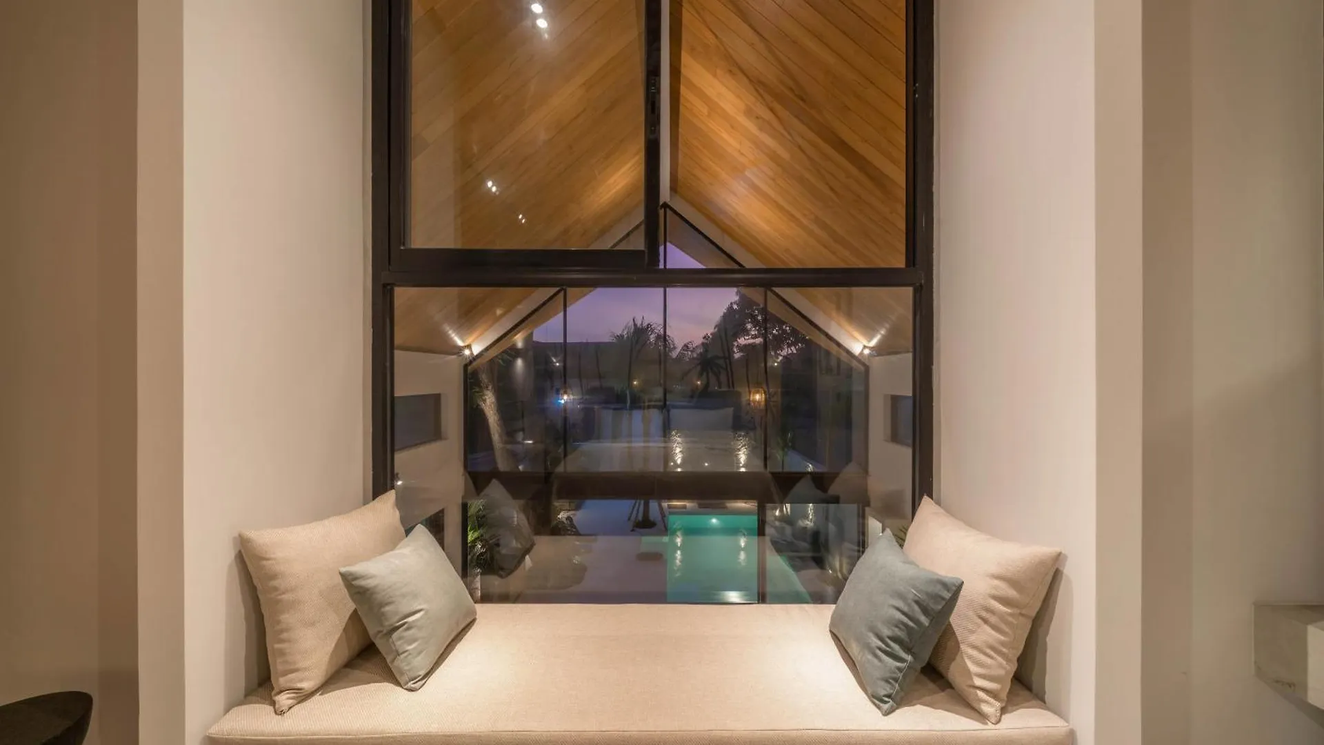 Villa Bayu - Ultimate Luxurious Escape 3Br Close To The Beach Canggu