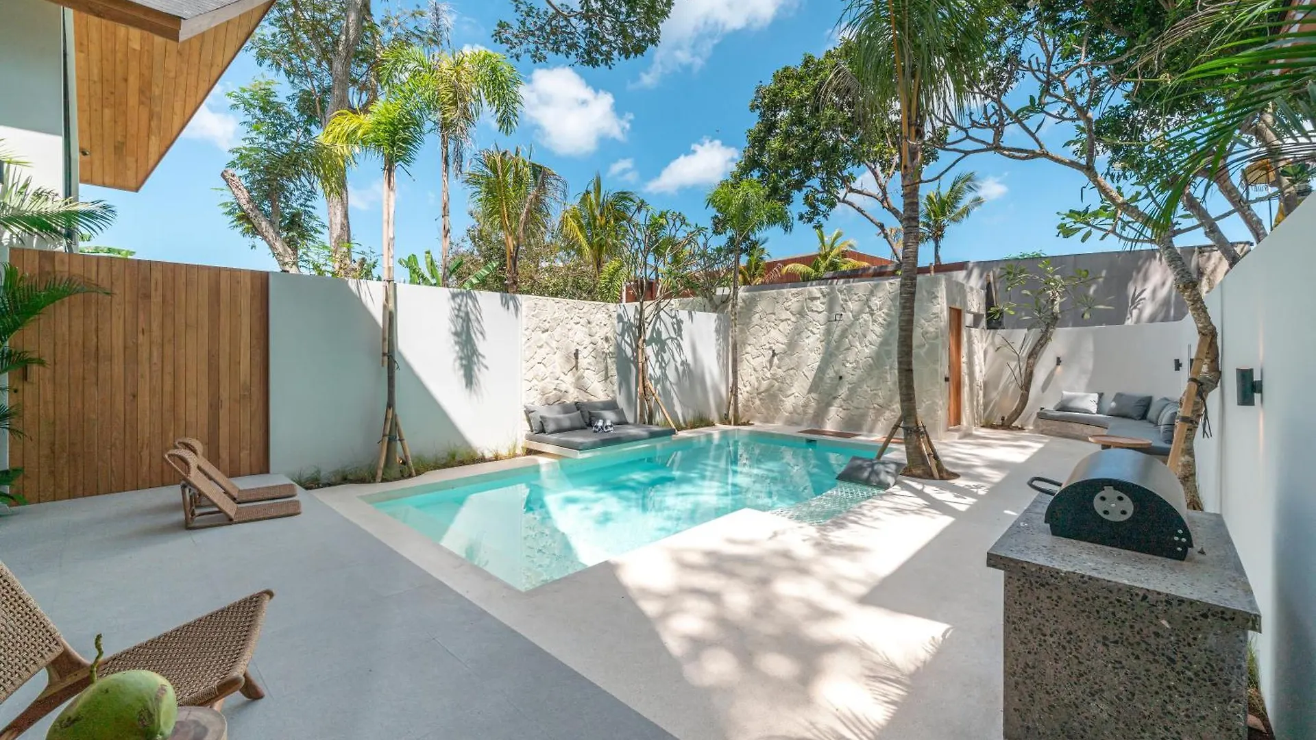 Villa Bayu - Ultimate Luxurious Escape 3Br Close To The Beach Canggu  Indonesia
