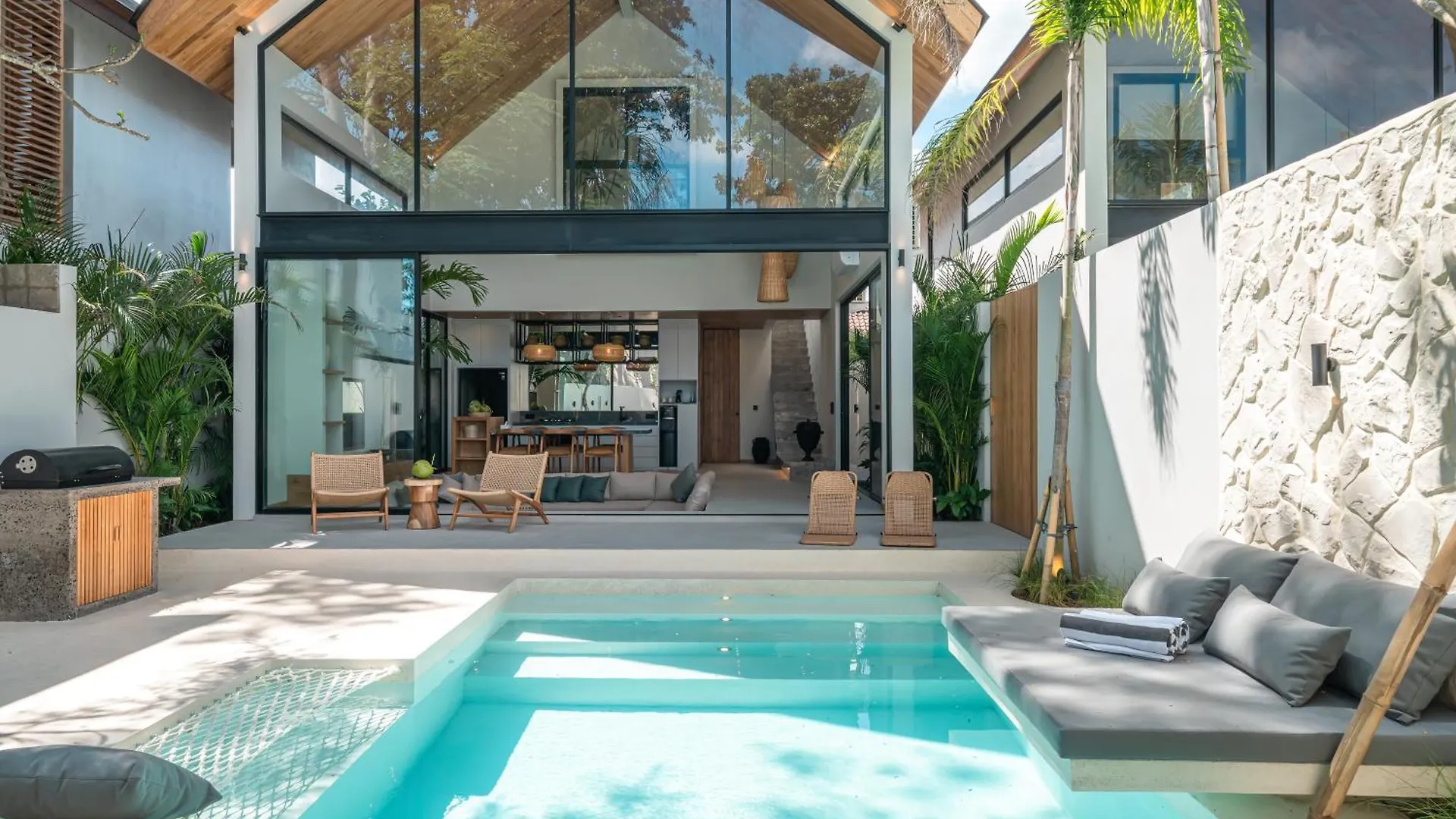 Villa Bayu - Ultimate Luxurious Escape 3Br Close To The Beach Canggu