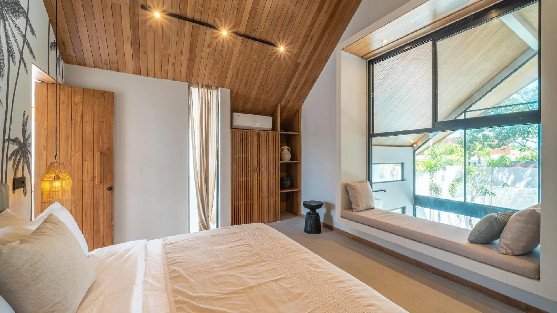 Villa Bayu - Ultimate Luxurious Escape 3Br Close To The Beach Canggu  0*, Canggu (Bali)
