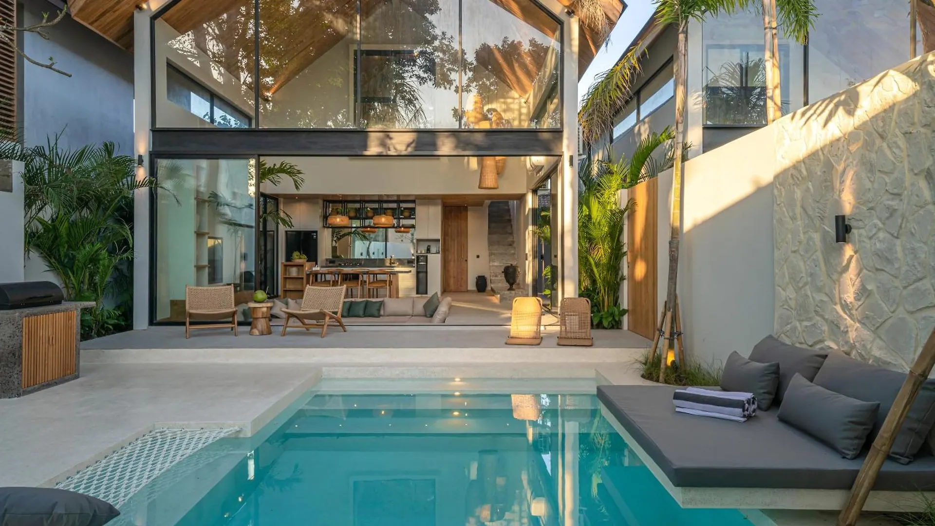 Villa Bayu - Ultimate Luxurious Escape 3Br Close To The Beach Canggu