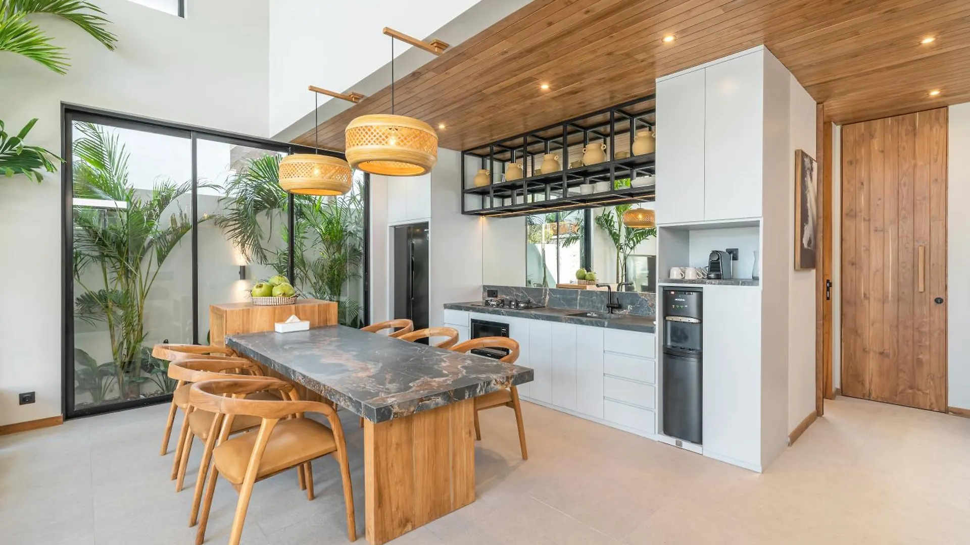 Villa Bayu - Ultimate Luxurious Escape 3Br Close To The Beach Canggu   Canggu (Bali)