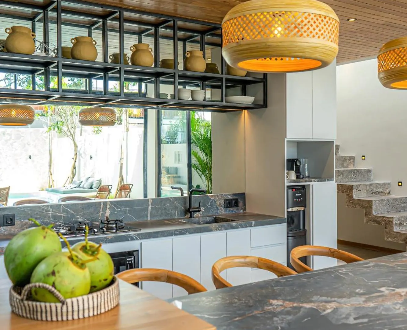Villa Bayu - Ultimate Luxurious Escape 3Br Close To The Beach Canggu  0*, Canggu (Bali)