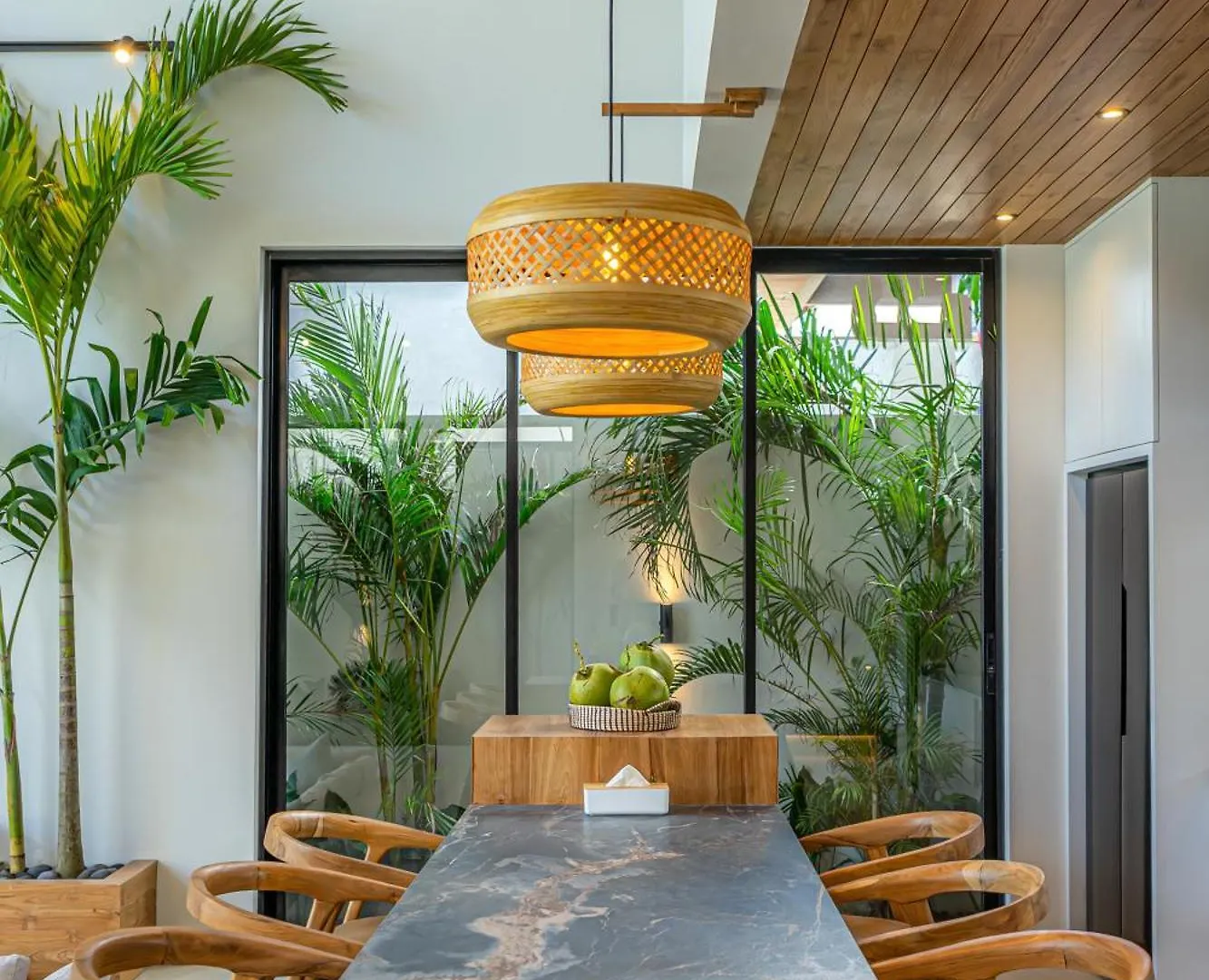 Villa Bayu - Ultimate Luxurious Escape 3Br Close To The Beach Canggu